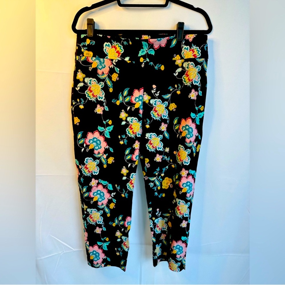 ZAC & RACHEL Women's Pull-on Ankle Length Stretch Pants. Black / Floral SZ 14